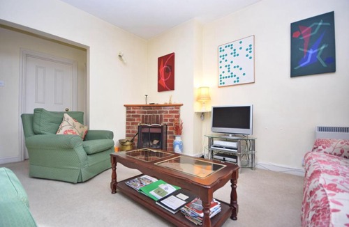 Compton House | Pepper Pot Cottage , Compton