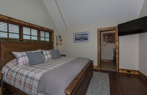 Elk Park House | Peregrine's Perch at Eagles Nest
