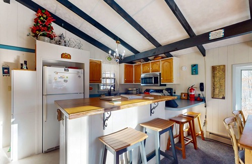 Charter Hills House | Perfect Beech Mountain Retreat with Full Kitchen, Wifi and Pet-Friendly