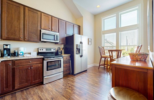 Bermuda Bay Condo | Perfect Family Getaway with Full Kitchen and Wifi