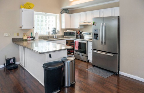 St. James House | Perfect family get away on the Intercoastal Waterway! Steps from the ocean views