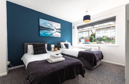 Southampton House | Perfect for contractors