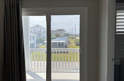 McCutcheon Field House | Perfect for Fall Fishing 2 day min/Sun-Sun Summer rental/Ocean & Sound View