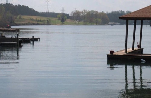 Lake Norman of Catawba House | Perfect Lakefront Getaway
