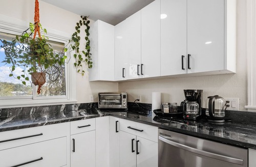 Asheville House | Pet Friendly 2 bed/2 bath, Hot Tub, Pool, Large Yard, West Asheville