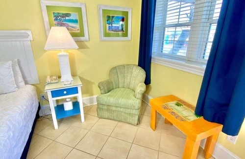 Atlantic Beach Hotel | Pet-friendly, 3 Blocks to Beach, Pool, #113