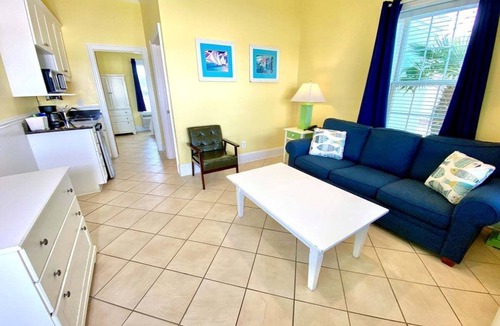 Atlantic Beach Hotel | Pet-friendly, 3 Blocks to Beach, Pool, #503