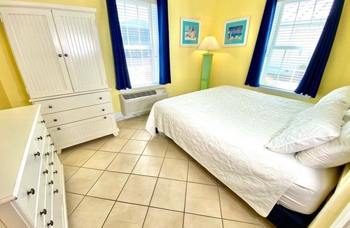 Atlantic Beach Hotel | Pet-friendly, 3 Blocks to Beach, Pool, #504