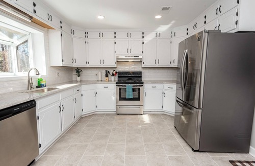 Charlotte House | Pet friendly! 4 KING BEDS, 4BR, Remodeled Single Story House near UNC Charlotte