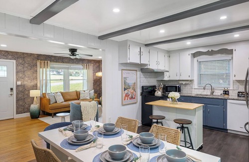 Starmount House | Pet-friendly 5BR w/yard, fire pit & games