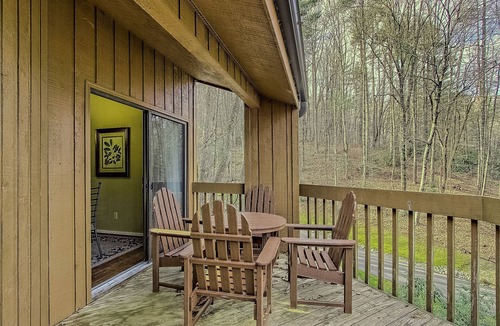 Cashiers Apartment | Pet-Friendly Blue Ridge Stay w/Resort Perks
