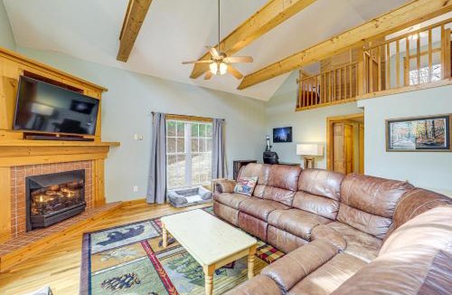 Purlear House | Pet-Friendly Cabin with Hot Tub in North Carolina!