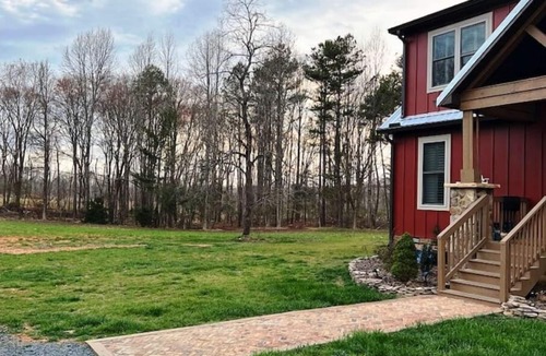 Ether Cottage | Pet Friendly Country Cottage Near NC Zoo