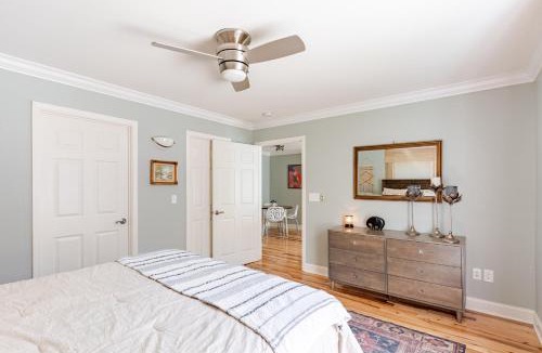 Woodfin Apartment | Pet Friendly - Cozy Nut Shell