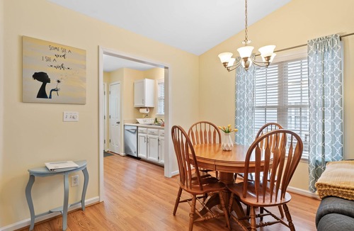 Wake Forest House | Pet Friendly * Fenced Yard * Downtown