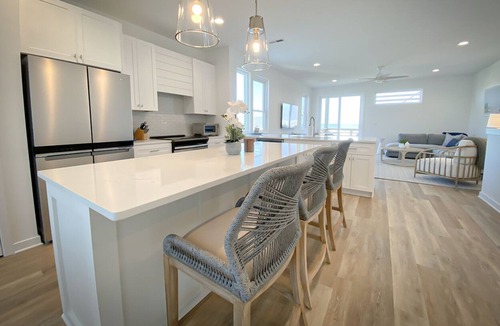 Wilmington Beach House | Pet Friendly Luxury 5BR w/Stunning Ocean Views and Private Rooftop Deck!