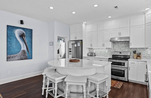 Emerald Isle House | Pet Friendly,Oceanfront,private pool,beach boardwalk,located in Spinnakers Reach