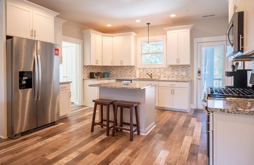 St. James House | Pet Friendly Private Home with Fenced Yard