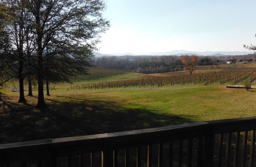 Mount Airy Cabin | Pet Friendly Rental Cabin In The Heart Of Wine Country