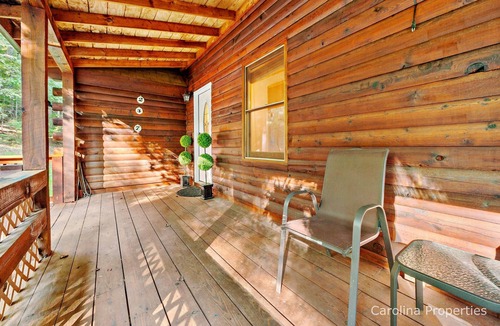 Lake Lure Cabin | Pet Friendly, Resort Access, Private! - Catahoula Cabin by Carolina Properties