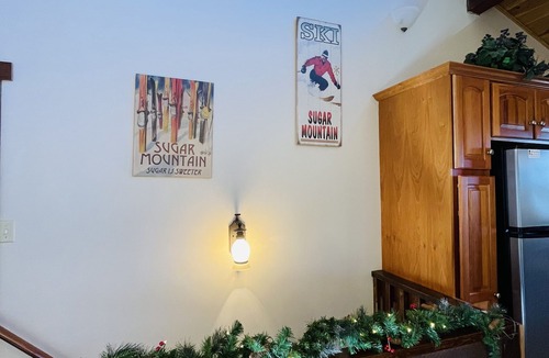 Sugar Mountain House | Pet Friendly! 'Sugar Ski Hideout'