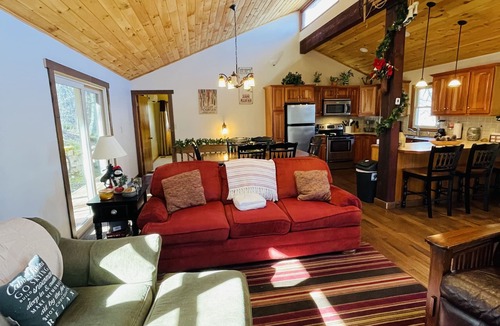 Sugar Mountain House | Pet Friendly! 'Sugar Ski Hideout'