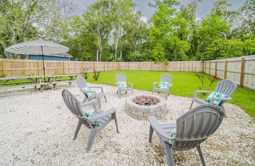 Southport House | Pet-friendly* Walk Everywhere* Southport* Gameroom* Sleeps 10