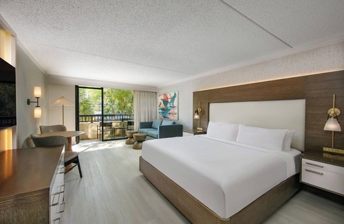 Shipyard Plantation Hotel | Pets are Welcome! Beachfront Resort with two pools!