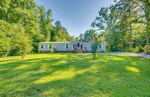Southmont House | Pets Welcome! Lexington Getaway w/Gigantic Yard