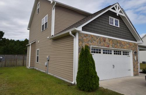 Hubert House | Peytons Ridge - entire house near Camp Lejeune and beaches
