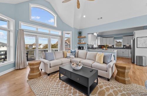 Pine Island House | PI60, Pine Island Perfection- Oceanside, 6 BRs, Private Pool, Dogs Welcome