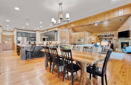Tuckasegee House | Picturesque, Spacious, Mountain, Lake Home
