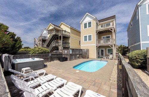 Nags Head House | Pier Pressure At SandCastle Nags Head Village, Private Pool, On the Golf Course
