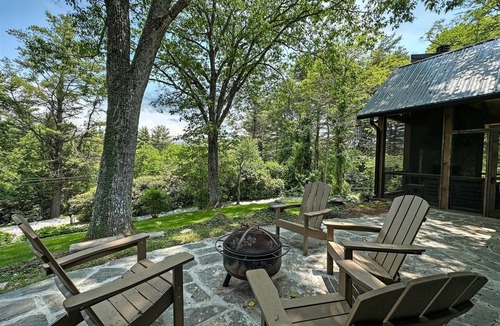 Highlands Hills Cabin | Pine Cone Cottage | Gorgeous Mountain Cottage with Screened in Porch & Outdoor Fireplace