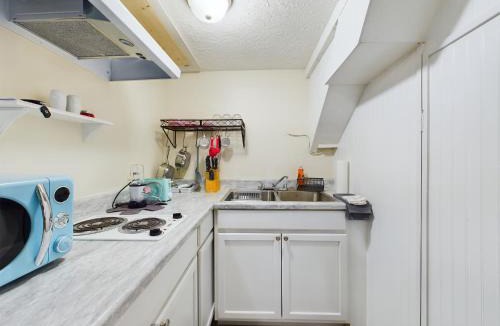 Pine Forest House | Pine Forest Zen Cottage - 10 min to Fort Bragg