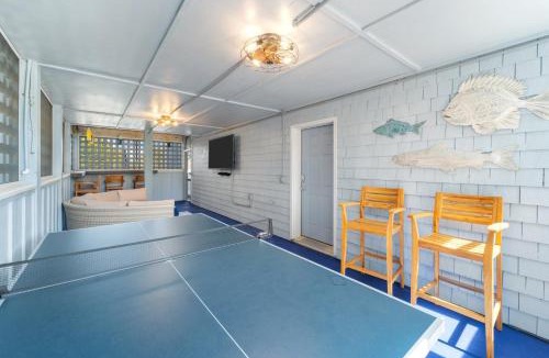 Pine Island House | Pine Island Perfection - 3min to beach with pool spa