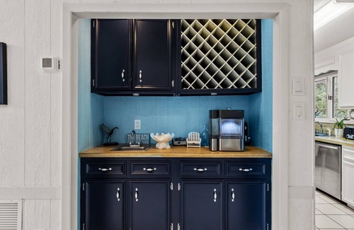 Pine Knoll Shores House | Pine Knoll Shores Canal, NC Comfortable Beach Get-Away
