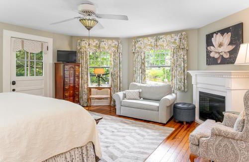 Historic Montford Bed & Breakfast | Pinecrest Bed & Breakfast