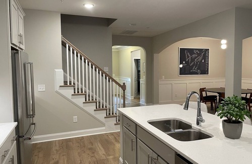 Pinehurst House | Pinehurst Modern Luxury Townhome, 7 mins. from U.S. Open, sleeps 6+