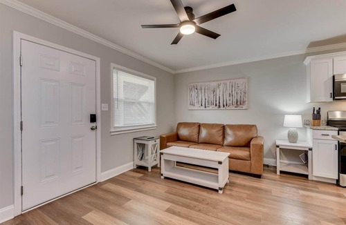 Peach Orchard Apartment | Pines at 5 Corporate Furnished Rentals Suite 211
