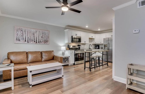 Peach Orchard Apartment | Pines at 5 Corporate Furnished Rentals Suite 211