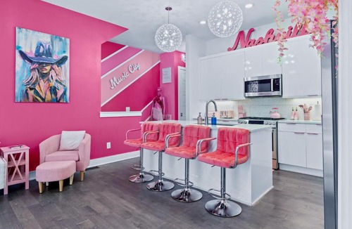 Nashville Apartment | Pink Honky-Tonk Karaoke Stage, Pink Glam & Bar