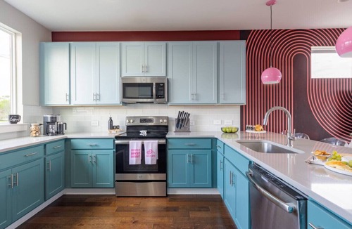Katie Hill Neighborhood Villa | Pink Palace ⁞ DT views ⁞ 5min 2 Broadway