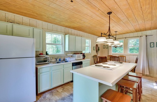 Rocky Bottom Cottage | Pinnacle Mountain Falls: Sunset Cottage w/Deck