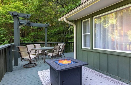 Candler House | Pisgah Park Hideaway w/Hot Tub & Mountain Views