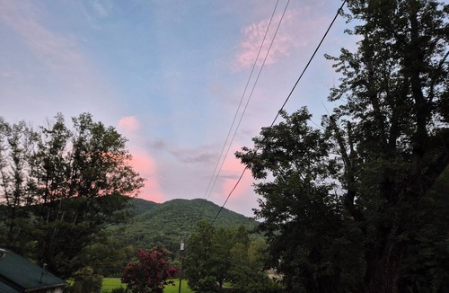 Candler Apartment | Pisgah's Peaceful Pocket