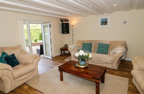 Elim House | Plas Eithin