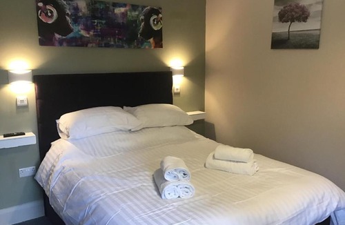 Milton Hotel | Plum Pudding