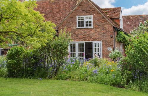Dargate House | Plum Pudding Stables by Bloom Stays