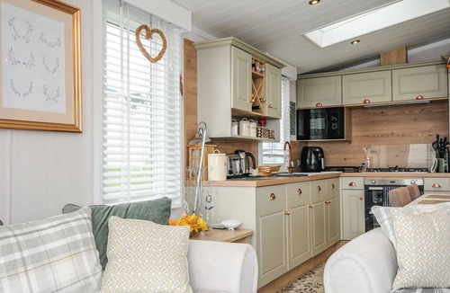 Looe Cabin | Polperro Road, Looe, Cornwall.